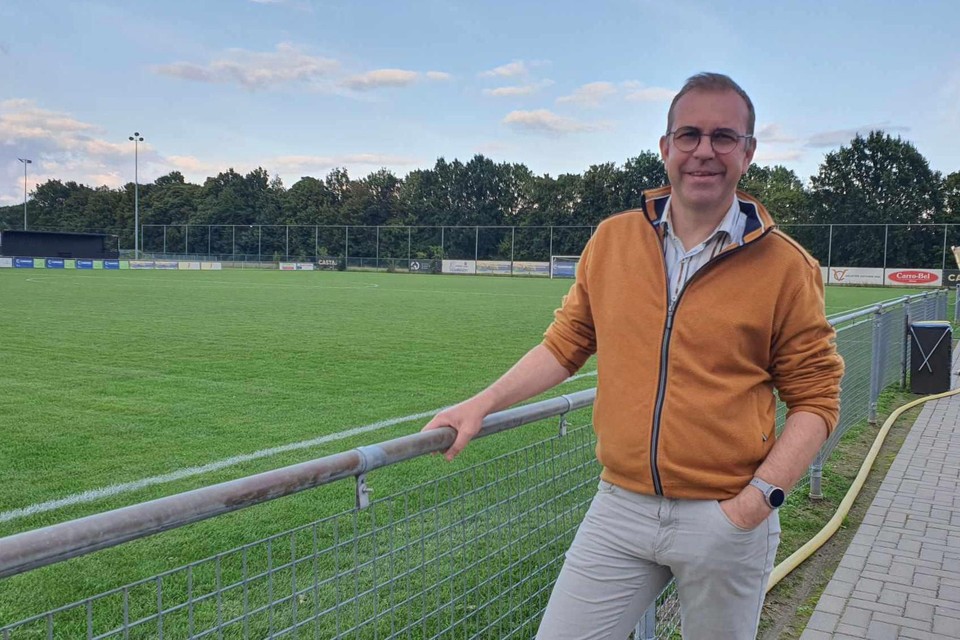 Jimmy Lelie is sinds eind juni de nieuwe voorzitter van voetbalclub SK Pepingen-Halle. — © idh - Nieuwsblad